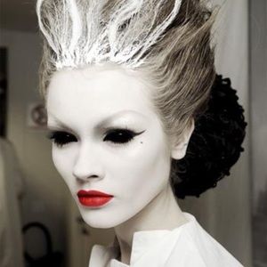 Meet your Posher, Bernice