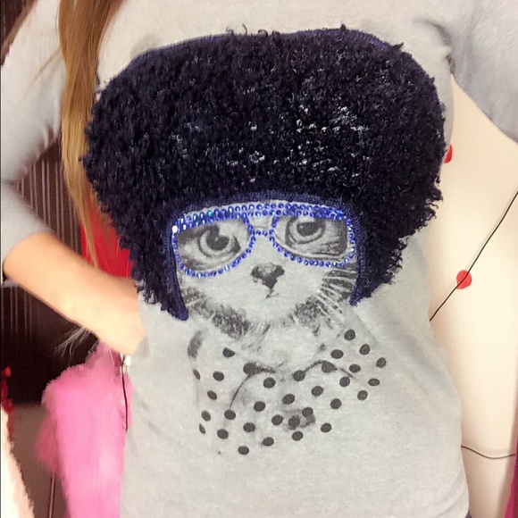 Cute top - Picture 2 of 2