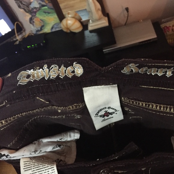 Slightly used great condition twisted heart jeans - Picture 3 of 4