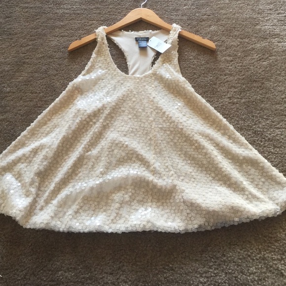 Rue 21 top