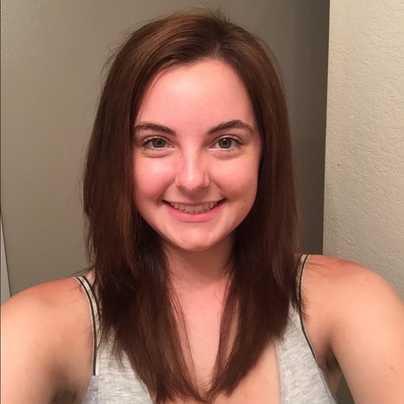 Meet your Posher, Tori - Picture 1 of 1