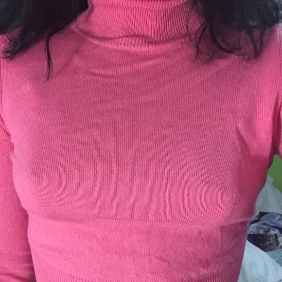 Turtle neck - Picture 3 of 3