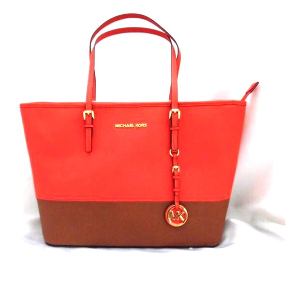 REDUCED!* Authentic Michael Kors jet set tote bag