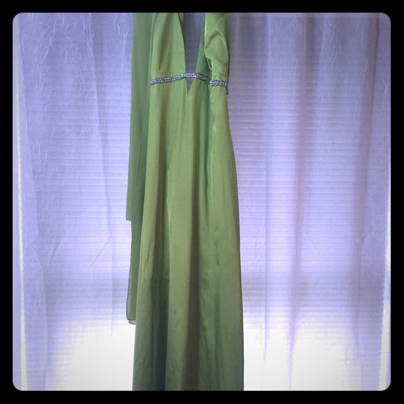 Formal dress ... perfect for prom , semi etc - Picture 1 of 1