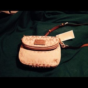 Michael Kors authentic cross body messenger bag