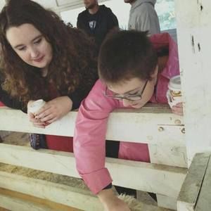 Meet your Posher, Rachel