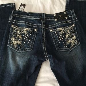 New MISS ME jeans. Size 29. Boot cut