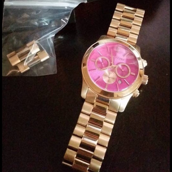 REDUCED!! Michael Kors Rosegold watch w pink face