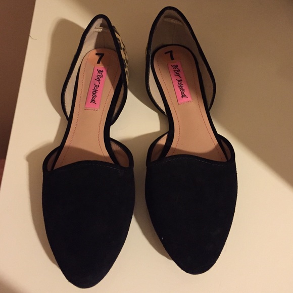 Betsey Johnson Cocoh Black Sued