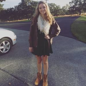 Meet your Posher, Lexi