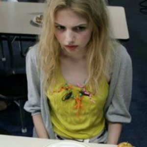 Meet your Posher, Lina