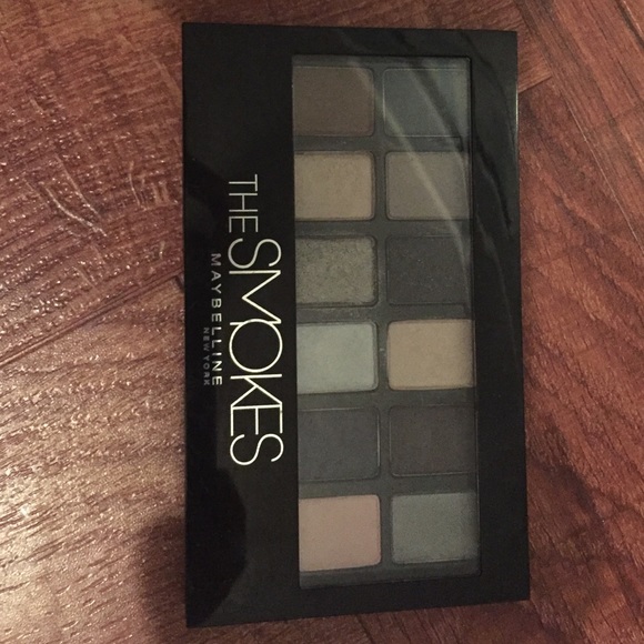 Maybelline "THE SMOKES" nwot!