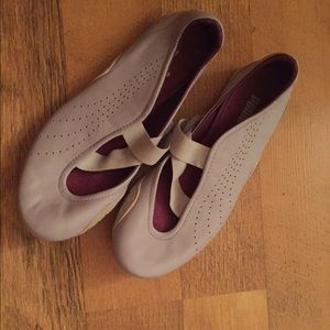 Lavender Leather Puma Sneakers