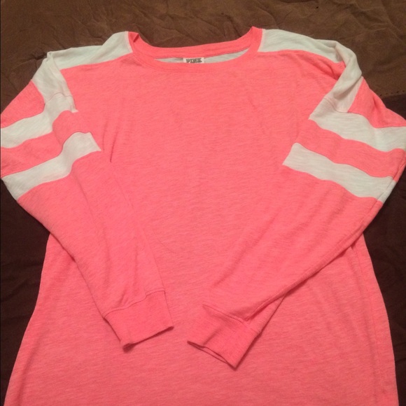 Swapped ❤️ VS Pink long sleeve - Picture 1 of 3