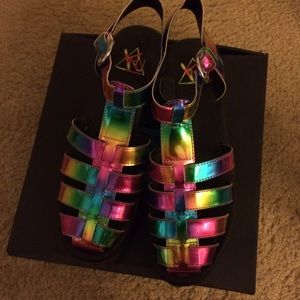 YRU CHARIOT PLATFORM SANDAL! SIZE 10.