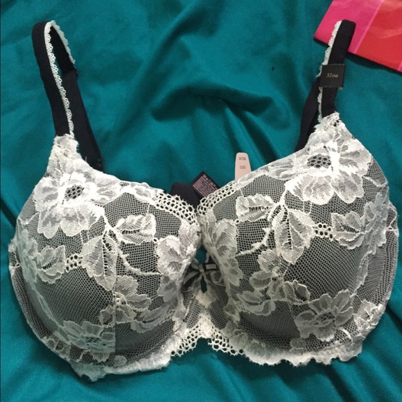 Victoria's Secret demi bra 32DD nwt