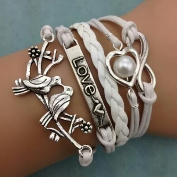 Jewelry - love /birds /heart bracelet