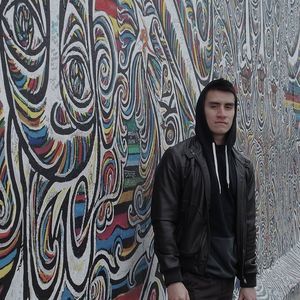 Meet your Posher, Javier