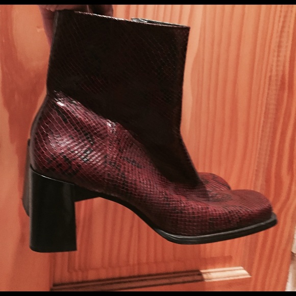 Square toe 2 inch boots