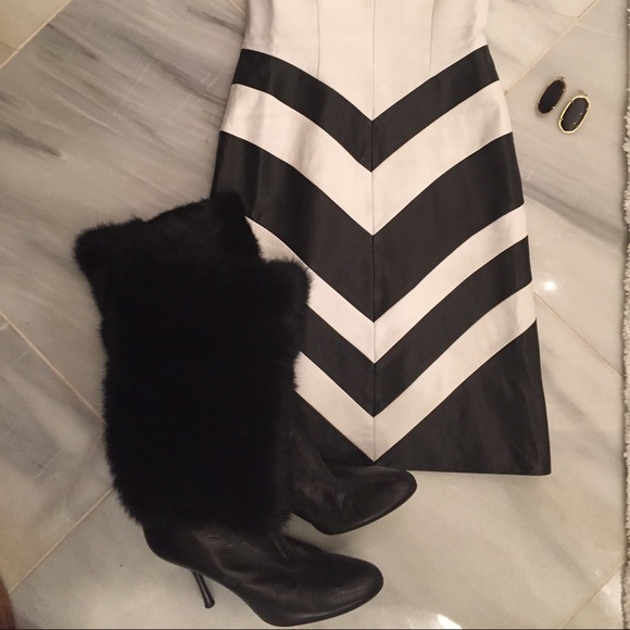 Leather dress - Picture 2 of 2