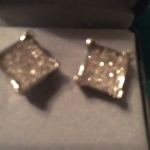 Diamon 14k  white gold 1.00 diamonds stuel