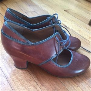 Mix Mooz brown & teal lace up heels