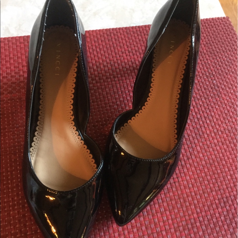Vincci black patent leather heels