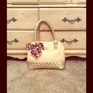 🎀 Betsey Johnson purse 🎀