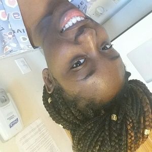 Meet your Posher, Tisha