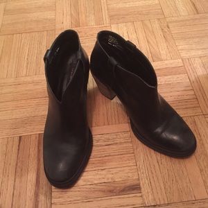 Hardly worn Steven booties!