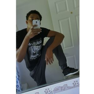 Meet your Posher, Nicholas