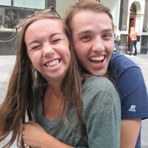 Meet your Posher, Laurel