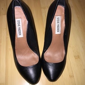 Steve Madden Platform Pumps