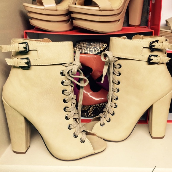 New steampunk looking heels