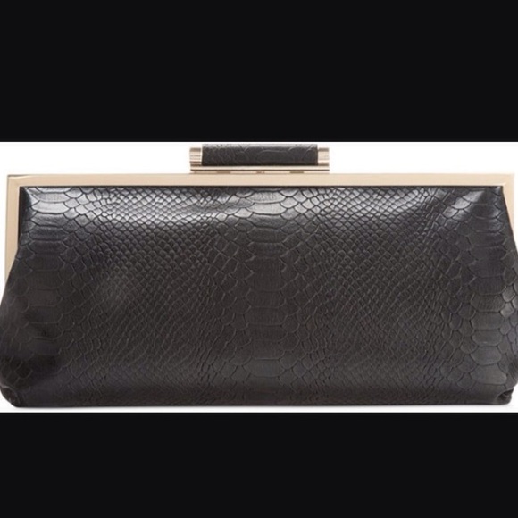 NWT I.N.C elegant Blk snake print pleather Clutch
