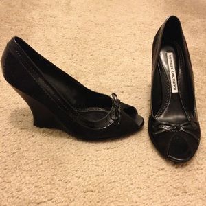 Chinese Laundry peep toe wedge