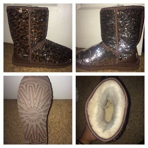 Sparkly reversible cheetah uggs.