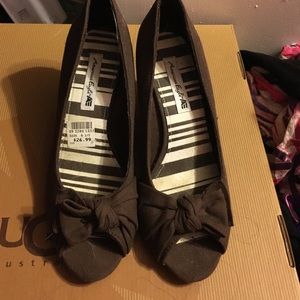 American eagle brown wedges