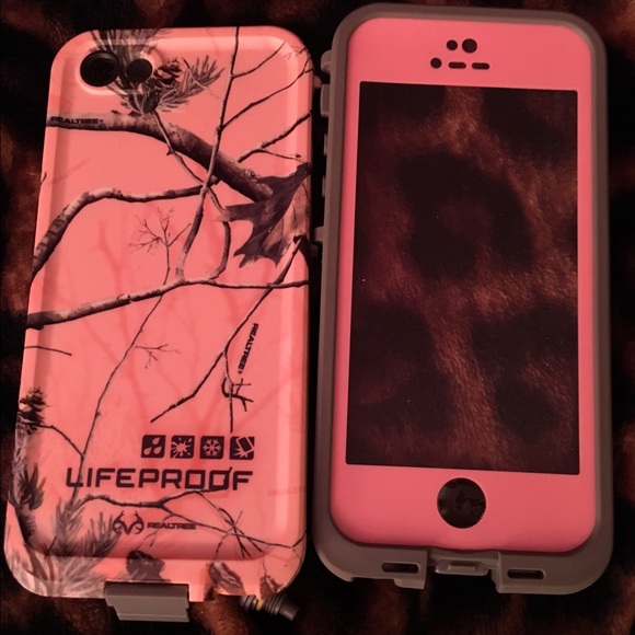 Pink Camo iPhone 5s lifeproof case