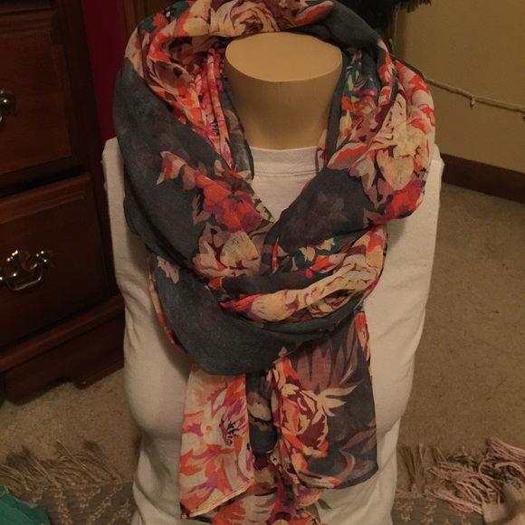 Charlotte Russe Accessories - Blue Floral Scarf