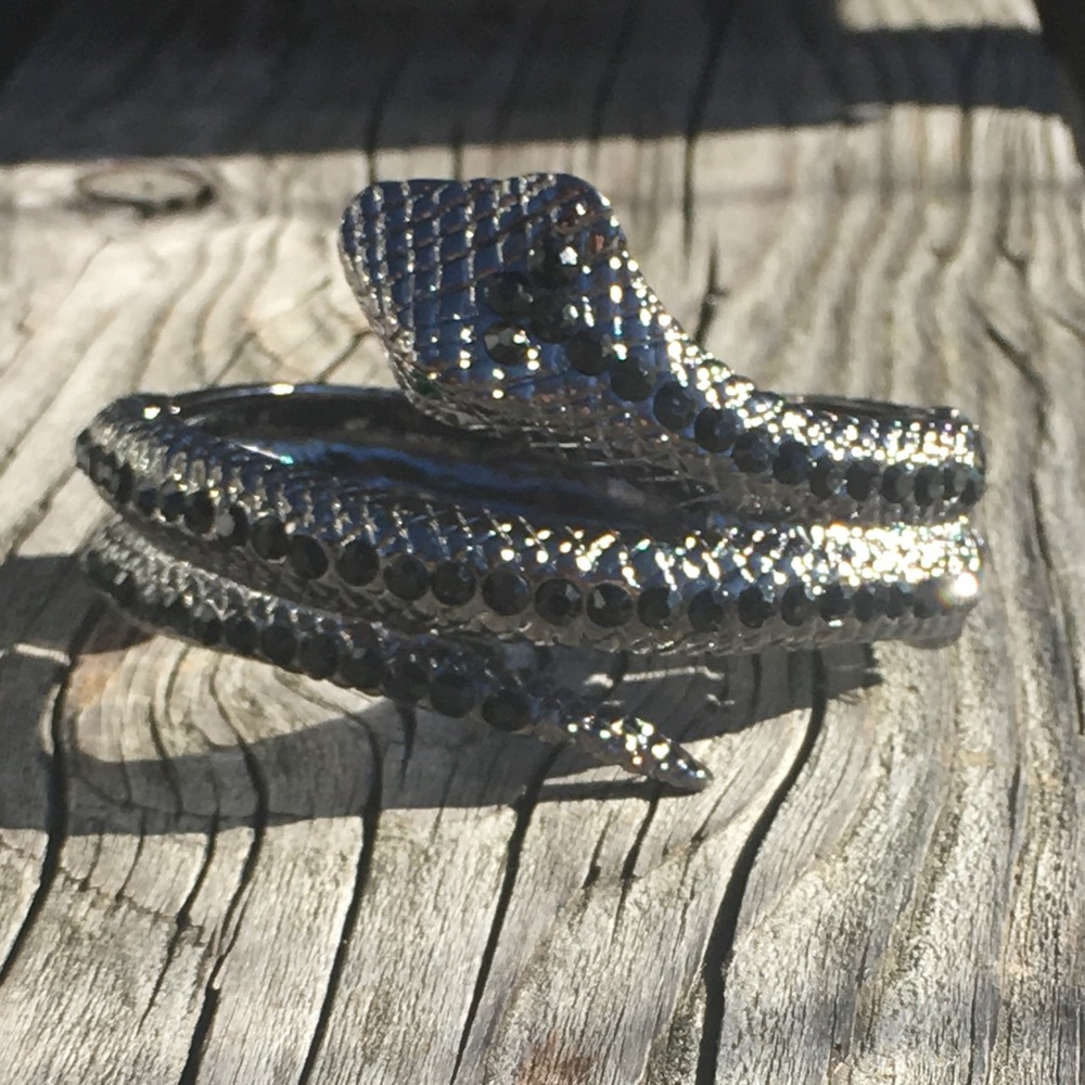 Black & Silver Snake Hinge Cuff! NEW! - Picture 3 of 8
