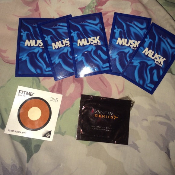 5 fragrance and 2 skincare samples - Picture 1 of 1