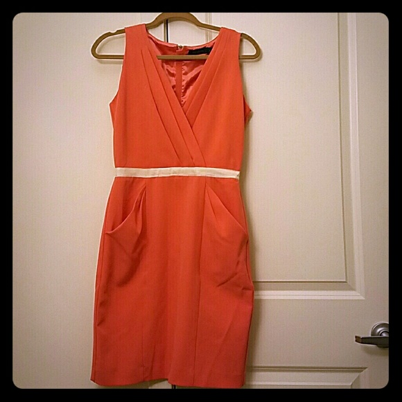 Beautiful salmon-colored cocktail dress - Picture 1 of 8