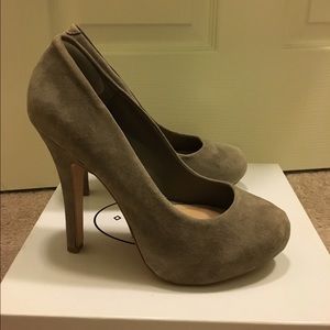 Steve Madden Taupe Heels