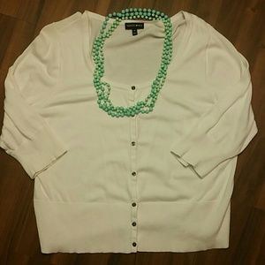 White three quarter sleeved cardigan