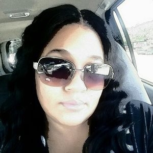 Meet your Posher, Mar