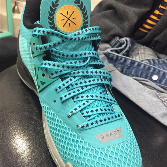 The NEW Dwyane Wade's shoes by Li-Ning - Picture 1 of 4