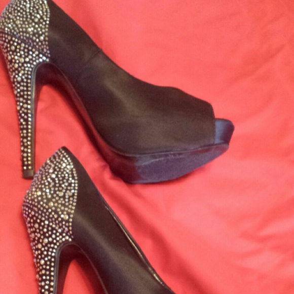 Steve Madden size 8.5 sparkly black stilettos