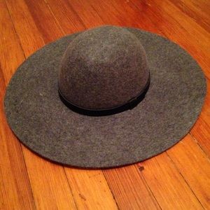 H&M grey hat | great condition | never worn