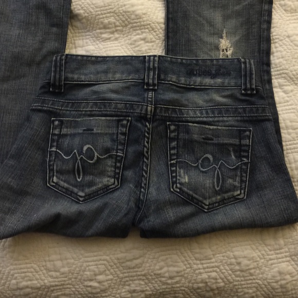 Guess Jeans - Picture 2 of 3